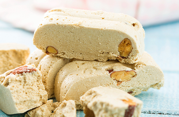 Halva, Krokant-Riegel und andere Süßigkeiten aus dem Osten